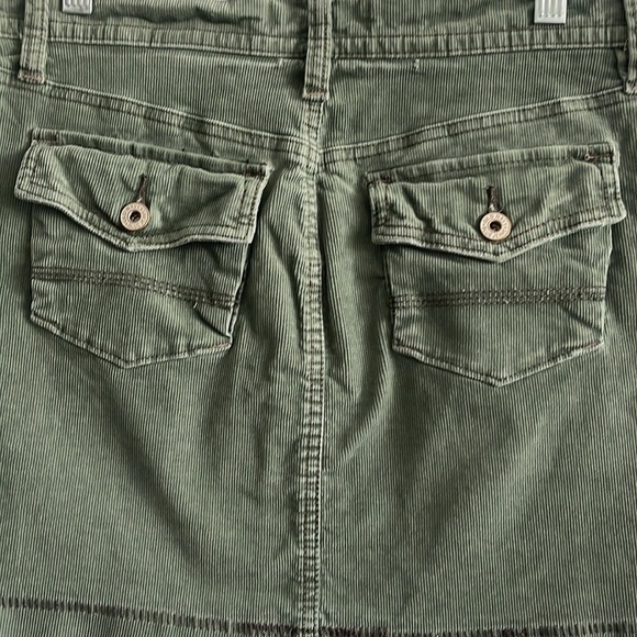 Old Navy Corduroy Mini Skirt Size 4 - Picture 5 of 8
